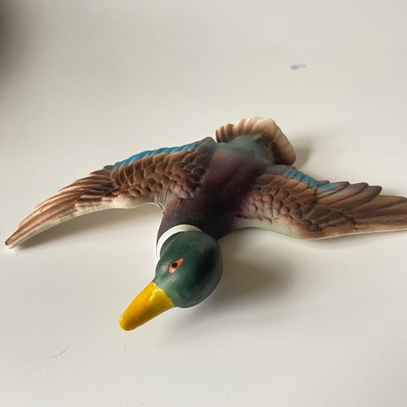 Vintage Mallard Duck in Flight: Bisque Porcelain, Hangable, MCM - Picture 9 of 15